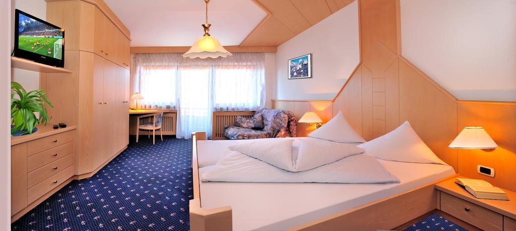 Hotel Hochrain Rasa Esterno foto