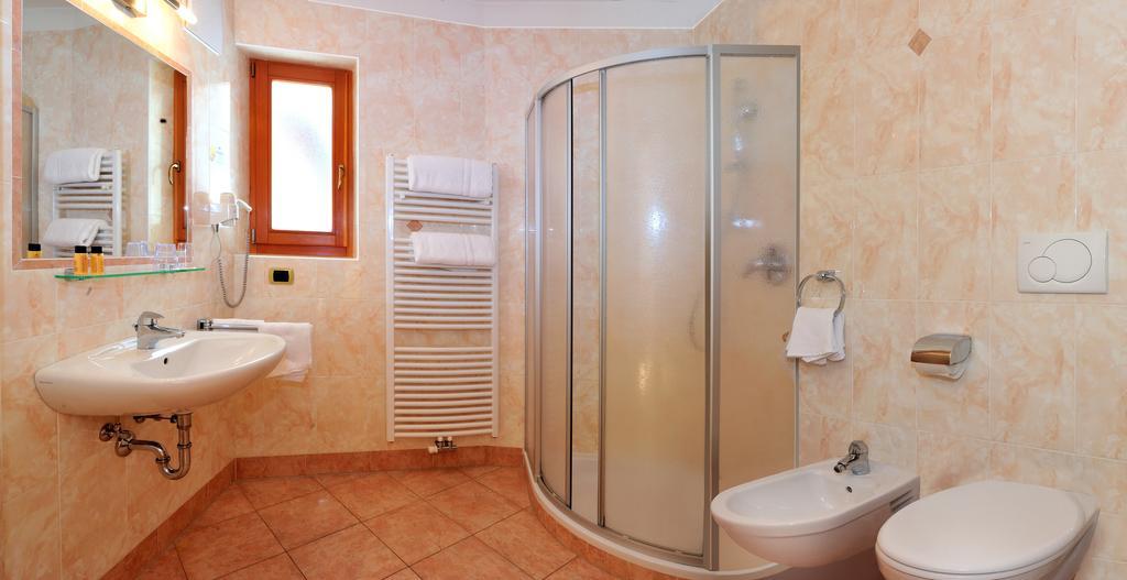 Hotel Hochrain Rasa Esterno foto