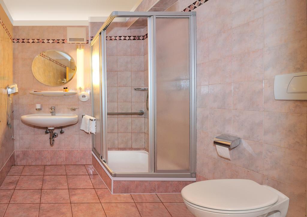 Hotel Hochrain Rasa Esterno foto